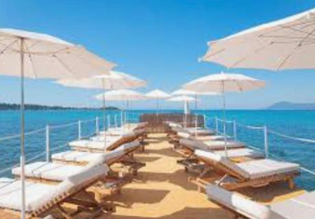 Directly On The Sea *